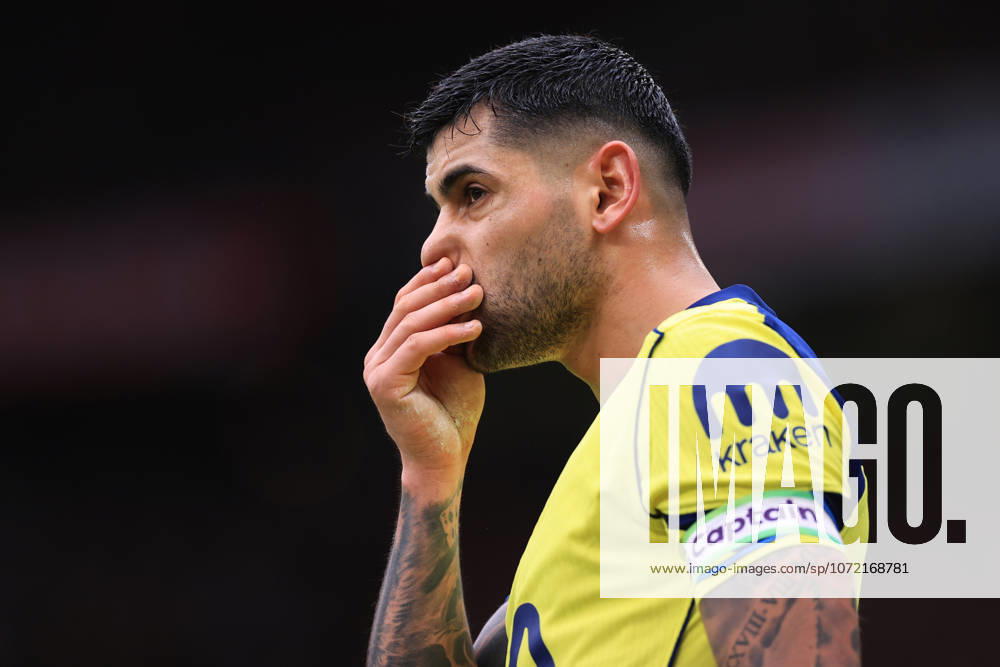 Manchester United gegen Tottenham Hotspur 07. Februar 2026 Manchester Premier League Fußball Manchester United gegen Tottenham Hotspur Cristian Romero von Tottenham Hotspur reagiert nach einer roten Karte Foto von Simon Stacpoole Manchester UK
