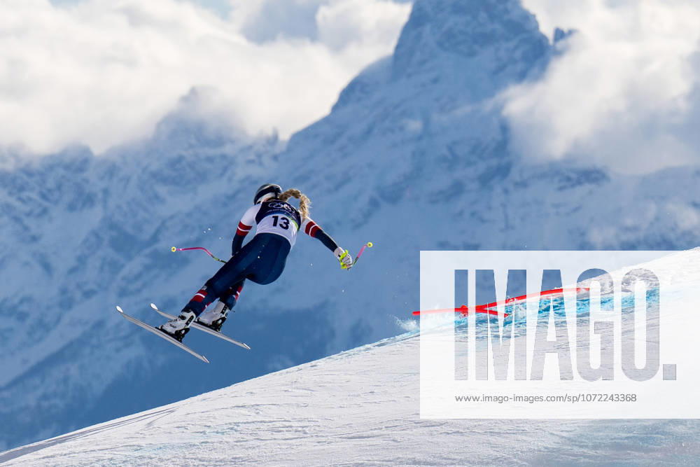 Lindsey Vonn of USA crashes while competing in women s alpine skiing downhill during day 2 of the 2026 Winter Olympics on February 8, 2026 in Cortina Photo Joel Marklund BILDBYRAN kod JM JM0784 bbeng alpine alpine skiing olympic games olympics winter olympics os ol olympiska spel vinter os olympiske leker milano cortina 2026 milan cortina 2026 milano cortina 2026 olympic games milano cortina 2026 winter olympic games milano cortina os milano cortina ol vinter ol störtlopp downhill dam