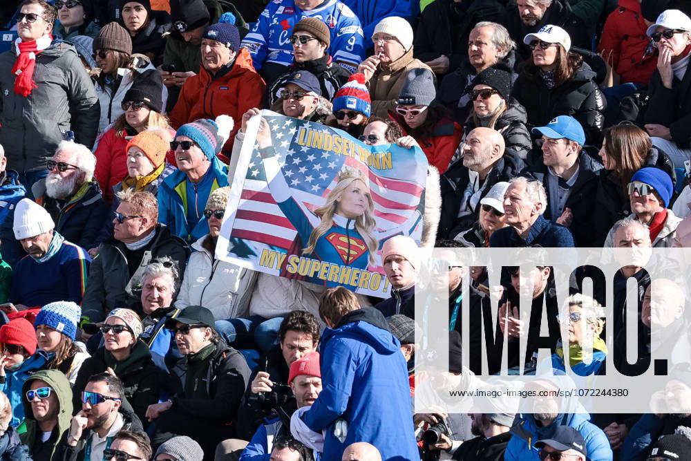 Supporters of Lindsey Vonn (USA) during the Olympic Winter games, Winterspiele,Spiele, Summer games Milano-Cortina 2026, Alpine Skiing Women s Downhill on February 08, 2026 at Tofane Alpine Skiing Centre in Cortina d Ampezzo, Italy