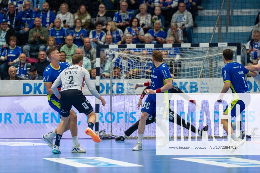 Simon Pytlick, Back SG Flensburg Handewitt 2 , Tom Kiesler, Back, VfL Gummersbach 30 , Julian Koester, Back, VfL Gummersbach 7 , Dominik Kuzmanović, Goalkeeper, VfL Gummersbach 1 , VfL Gummersbach vs SG Flensburg Handewitt, Daikin Handball Bundesliga, Men , Matchday 20, 10 02 2026 Gummersbach NRW Germany