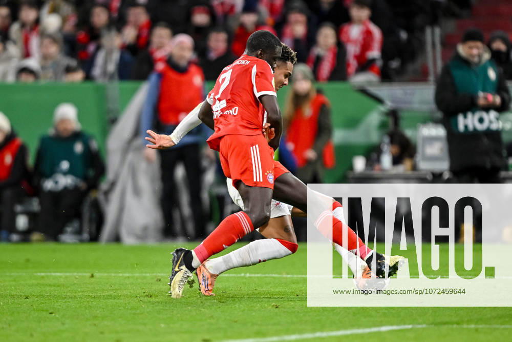 Dayot Upamecano FC Bayern München und Antonio Nusa RB Leipzig im Zweikampf waehrend des spiels des DFB Pokal Viertelfinals zwischen FC Bayern München und RB Leipzig, Allianz Arena am 11 February 2026 in München, Deutschland Photo by Harry Langer DeFodi Images Dayot Upamecano FC Bayern München und Antonio Nusa RB Leipzig battle for the ball during the DFB Cup Quarter final match between FC Bayern München and RB Leipzig at Allianz Arena on February 11, 2026 in München, Germany Photo by Harry Langer DeFodi Images DFL regulations prohibit any use of photographs as image sequences and or quasi video Photo by Harry Langer DeFodi Images DFL regulations prohibit any use of photographs as image sequences and or quasi video