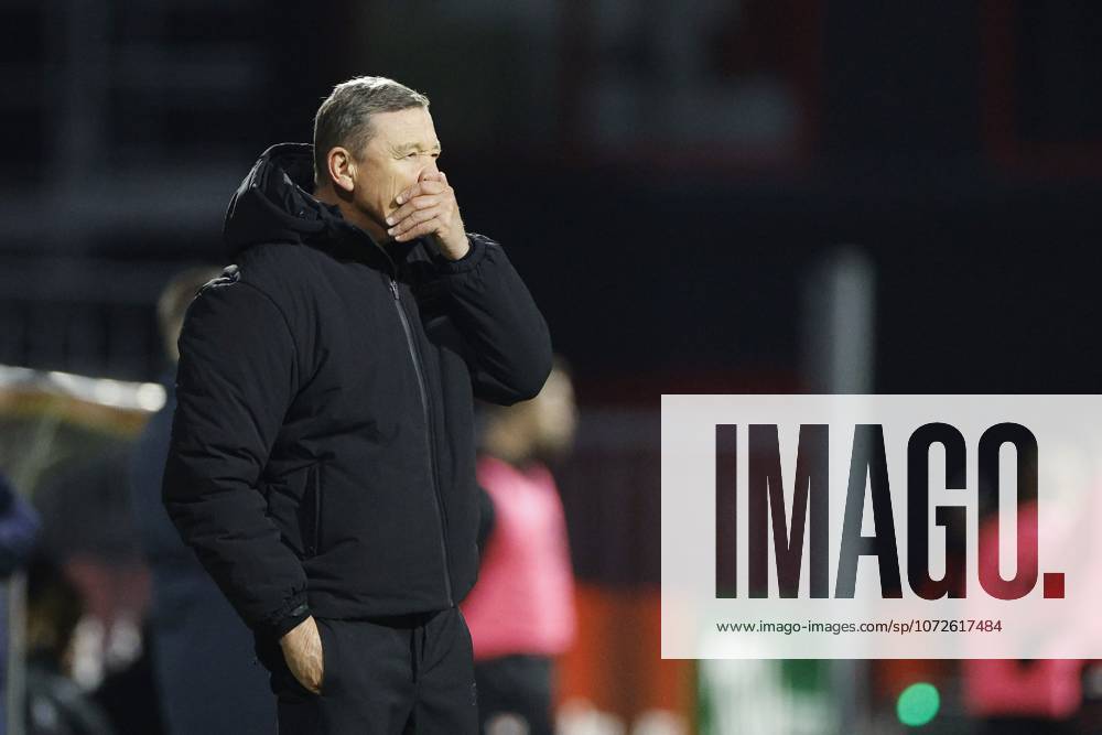 ROTTERDAM - AZ Alkmaar coach Leeroy Echteld during the Dutch Eredivisie match between sbv Excelsior and AZ at the Woudestein Stadium on February 14, 2026, in Rotterdam, Netherlands. BART STOUTJESDIJK ANP Eredivisie 2025-2026 ANPxSportx IVx 550697917 originalFilename: 550697917