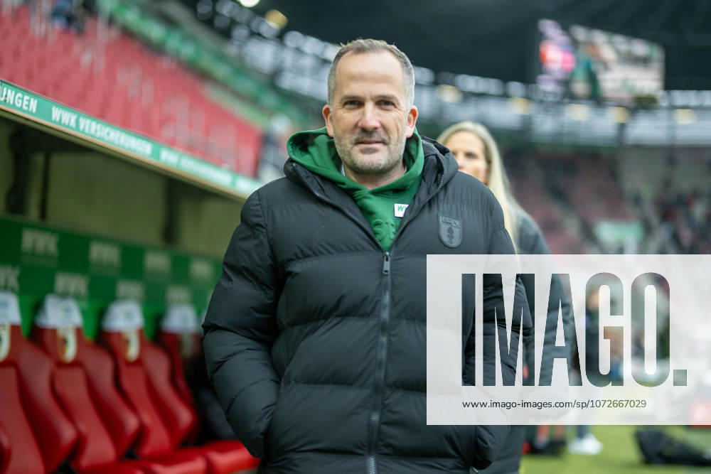 Manuel Baum FC Augsburg, Head Coach , GER, FC Augsburg vs 1 FC Heidenheim, Football, Bundesliga, Matchday 22, Season 2025 2026, 15 02 2026, DFL DFB REGULATIONS PROHIBIT ANY USE OF PHOTOGRAPHS AS IMAGE SEQUENCES AND OR QUASI VIDEO, GER, FC Augsburg vs 1 FC Heidenheim, Football, Bundesliga, Matchday 22, Season 2025 2026, 15 02 2026 Heidenheim