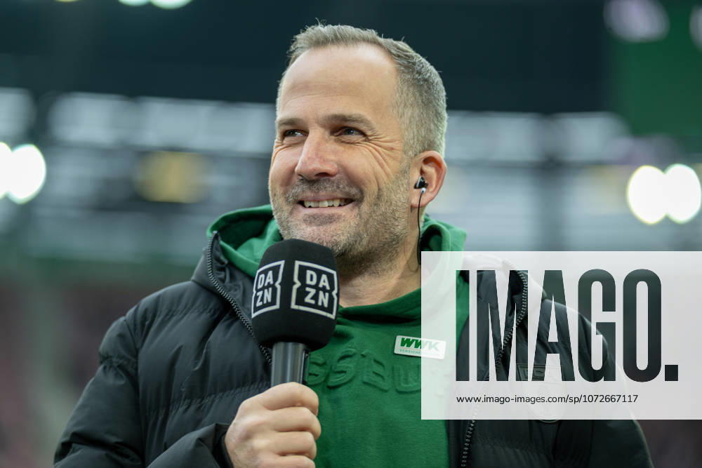 Manuel Baum FC Augsburg, Head Coach , GER, FC Augsburg vs 1 FC Heidenheim, Football, Bundesliga, Matchday 22, Season 2025 2026, 15 02 2026, DFL DFB REGULATIONS PROHIBIT ANY USE OF PHOTOGRAPHS AS IMAGE SEQUENCES AND OR QUASI VIDEO, GER, FC Augsburg vs 1 FC Heidenheim, Football, Bundesliga, Matchday 22, Season 2025 2026, 15 02 2026 Heidenheim