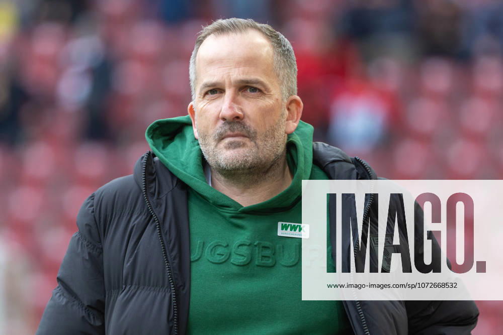 Manuel Baum FC Augsburg, Head Coach , GER, FC Augsburg vs 1 FC Heidenheim, Football, Bundesliga, Matchday 22, Season 2025 2026, 15 02 2026, DFL DFB REGULATIONS PROHIBIT ANY USE OF PHOTOGRAPHS AS IMAGE SEQUENCES AND OR QUASI VIDEO, GER, FC Augsburg vs 1 FC Heidenheim, Football, Bundesliga, Matchday 22, Season 2025 2026, 15 02 2026 Heidenheim