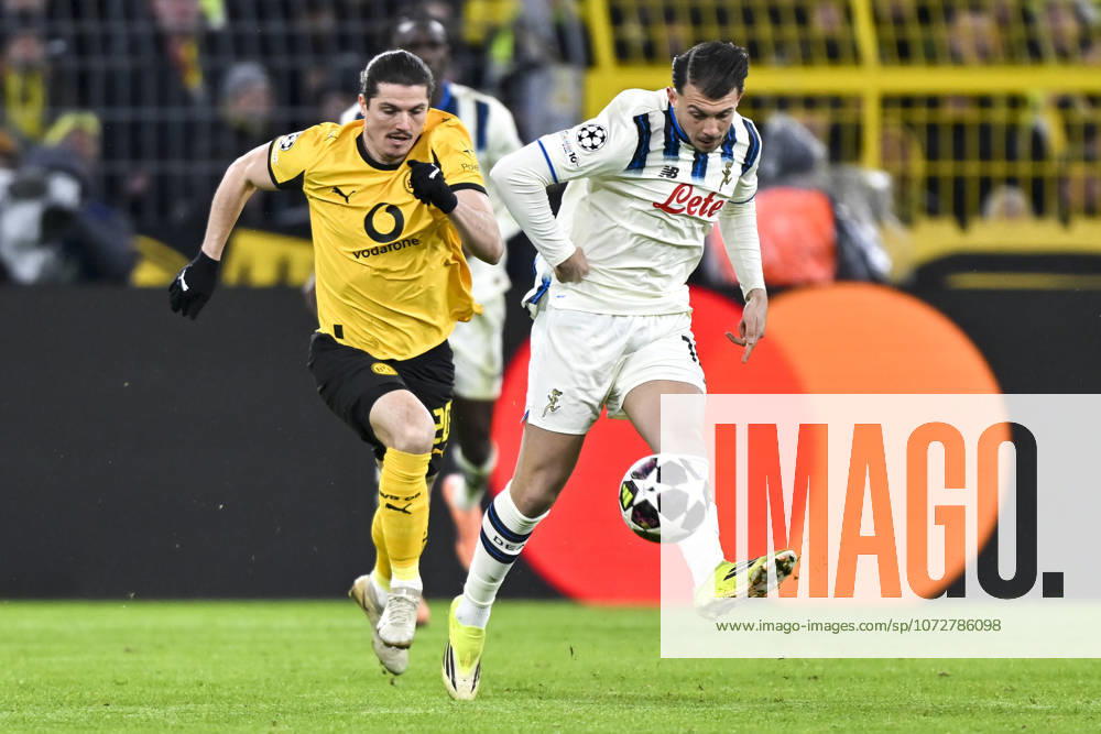 From left in duel Marcel Sabitzer Dortmund 20 Lazar Samardzic Atalanta 10 17 02 2026 Soccer, Champions League, Borussia Dortmund vs Atalanta Bergamo , Signal Iduna Park, Dortmund,