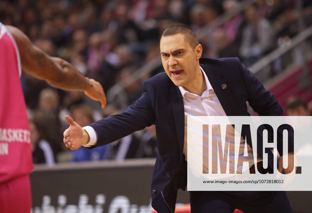Coach Marko Stankovic Telekom Baskets Bonn vs Rasta Vechta 21 Speiltag Saison 2025 26