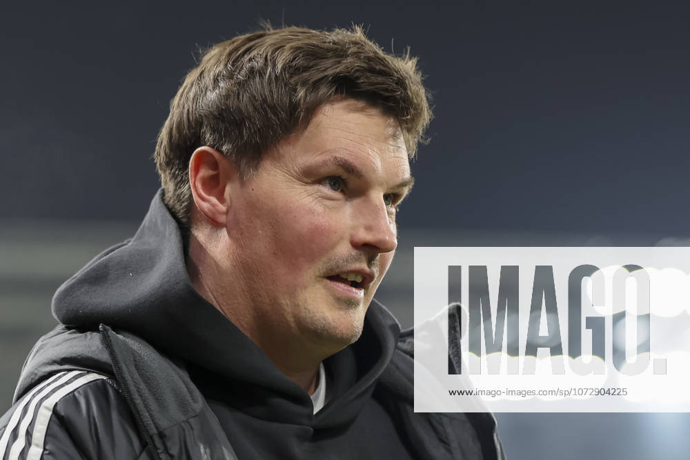 Merlin Polzin Hamburger SV, Coach , Germany, Soccer, 1 Bundesliga, Matchday 23, 2025 2026, 1 FSV Mainz vs Hamburger SV, 20 02 2026, Mainz Mewa Arena Germany