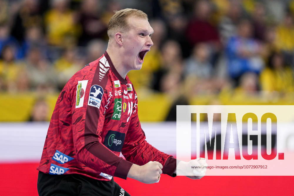 David Späth Goalkeeper, RNL, 29 , single picture, single photo, action, action, cheer, cheering, celebration, joy, rejoice, rejoicing, confident, optimistic, positive, game scene, 20 02 2026, Mannheim Germany , Handball, Bundesliga, Rhein Neckar Löwen TBV Lemgo Lippe