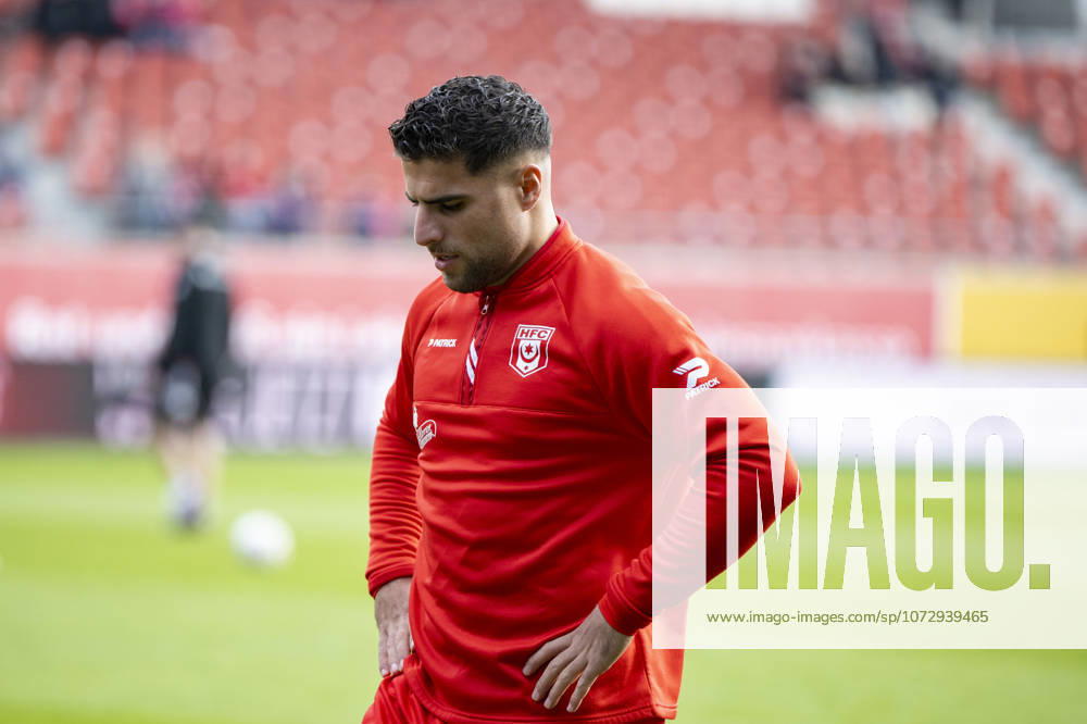 Regionalliga Nordost Season 25 26 Hallescher FC vs Greifswalder FC Halle, Germany February 21, 2026 In the picture Malek Fakhro Halle Halle Saale Leuna Chemie Stadion Sachsen Anhalt Germany