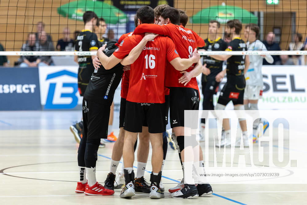 Team, squad, cheers, jubilation, positive emotions, positive emotion, SV Schwaig Volleyball CERATONIA Volleys Eltmann , Volleyball, 2 Bundesliga Sued, 22 Matchday, 21 02 2026 SV Schwaig Volleyball CERATONIA Volleys Eltmann , Volleyball, 2 Bundesliga Sued, 22 Matchday, 21 02 2026 Schwaig