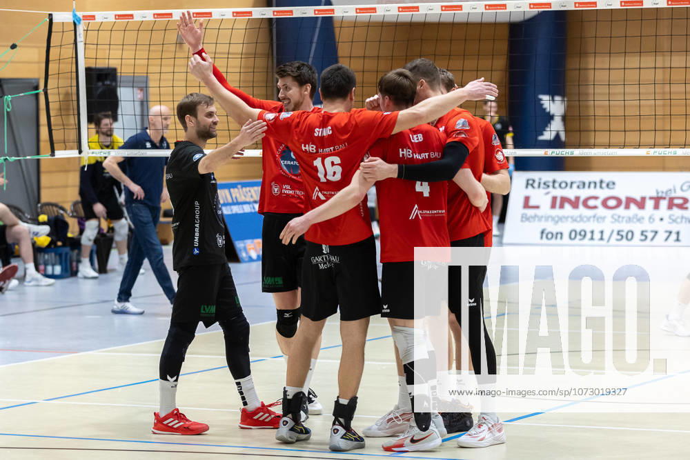 Team, squad, cheers, jubilation, positive emotions, positive emotion, end of match, SV Schwaig Volleyball CERATONIA Volleys Eltmann , Volleyball, 2 Bundesliga Sued, 22 Matchday, 21 02 2026 SV Schwaig Volleyball CERATONIA Volleys Eltmann , Volleyball, 2 Bundesliga Sued, 22 Matchday, 21 02 2026 Schwaig
