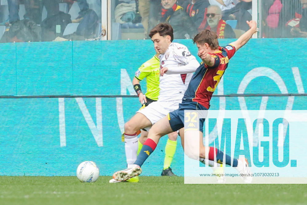 GenoaÕs Morten Frendrup fights for the ball during the Serie A soccer match between Genoa and Torino at the Luigi Ferraris Stadium in Genoa, Italy - Sunday, February 22, 2026. - Soccer .