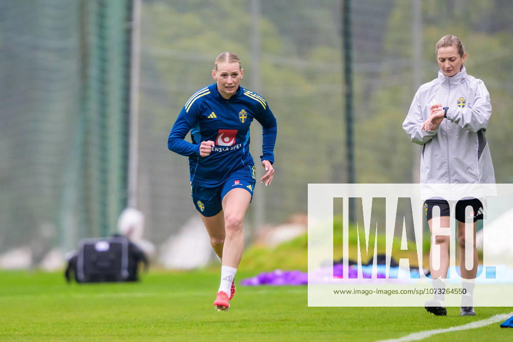Stina Blackstenius of the Swedish women s national football at a training session on February 25, 2026 in Albufeira Photo Ludvig Thunman BILDBYRAN code LT LT0773 fotboll football soccer fotball träning practice training sverige sweden dam bbeng
