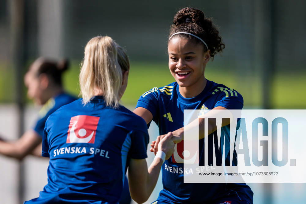 Felicia Schröder of the Swedish women s national football team at a training session on February 26, 2026 in Albuferia Photo Ludvig Thunman BILDBYRAN code LT LT0774 fotboll football soccer fotball träning practice training sverige sweden dam bbeng