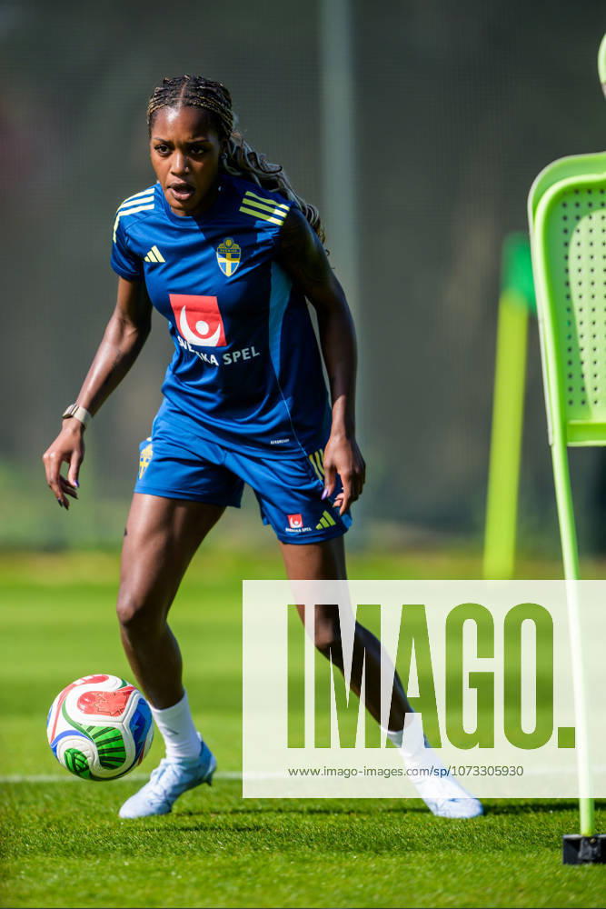 Evelyn Ijeh of the Swedish women s national football team at a training session on February 26, 2026 in Albuferia Photo Ludvig Thunman BILDBYRAN code LT LT0774 fotboll football soccer fotball träning practice training sverige sweden dam bbeng