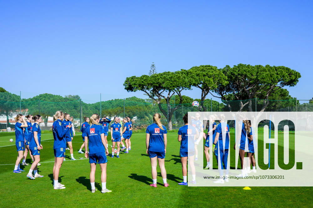 Players of the Swedish women s national football team at a training session on February 26, 2026 in Albuferia Photo Ludvig Thunman BILDBYRAN code LT LT0774 fotboll football soccer fotball träning practice training sverige sweden dam bbeng