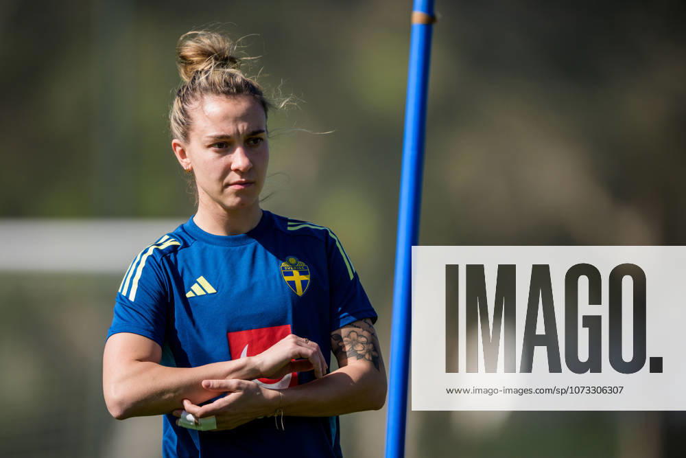 Julia Zigiotti Olme of the Swedish women s national football team at a training session on February 26, 2026 in Albuferia Photo Ludvig Thunman BILDBYRAN code LT LT0774 fotboll football soccer fotball träning practice training sverige sweden dam bbeng