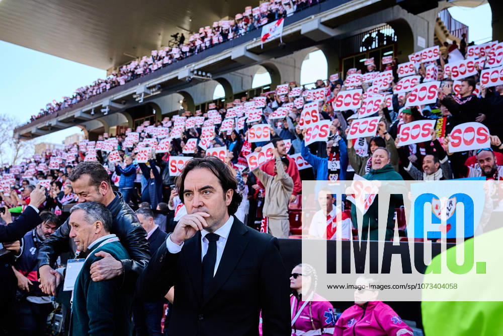 Rayo Vallecano vs Athletic Club de Bilbao - LaLiga EA Sports - 28 02 2026 Fans protest against Raul Martin Presa, president of Rayo Vallecano during the LaLiga EA Sports match between Rayo Vallecano and Athletic Club de Bilbao at Nuevo Vallecas Stadium on February 28, 2026 in Madrid, Spain. Madrid Spain