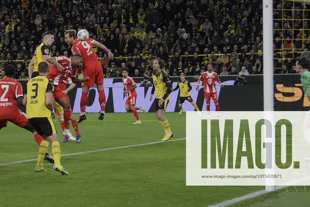 Nico Schlotterbeck Dortmund 4 scores the goal for 1 0 28 02 2026 ¢ Football ¢ Borussia Dortmund vs FC Bayern Muenchen , Signal Iduna Park, Dortmund, DFB DFL REGULATIONS PROHIBIT ANY USE OF PHOTOGRAPHS AS IMAGE SEQUENCES AND OR QUASI VIDEO