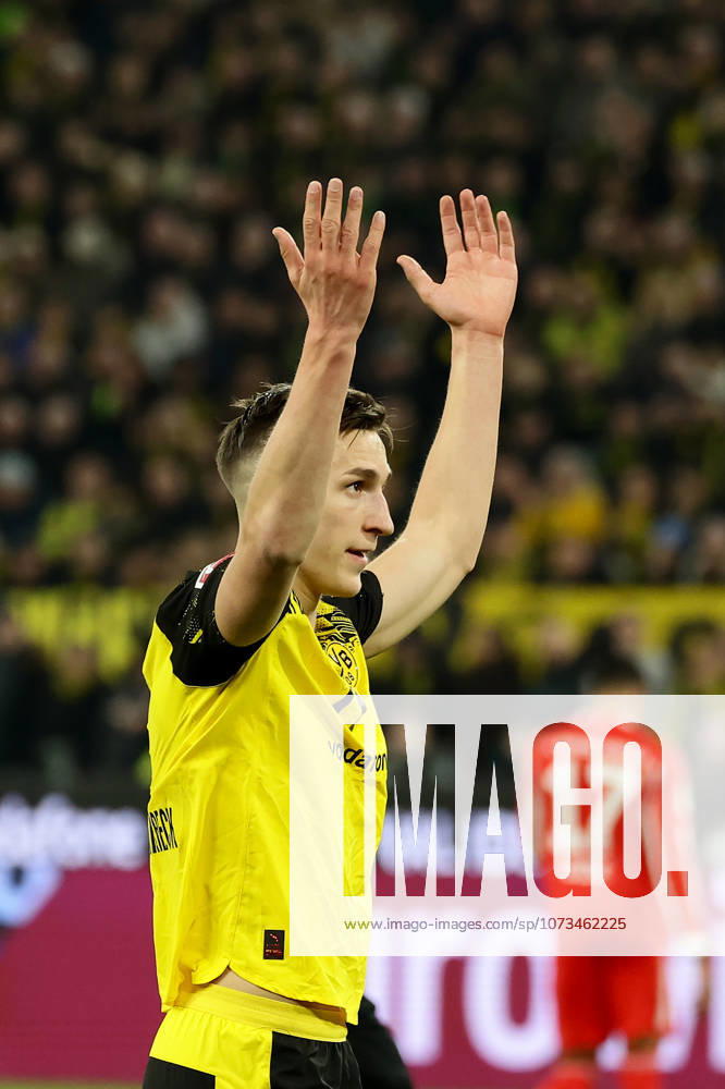 Dortmund, Germany, 28 02 26, Nico Schlotterbeck Borussia Dortmund gestures during the Bundesliga 1 match between Borussia Dortmund FC Bayern Muenchen at Signal Iduna Park in Dortmund Photo by Joachim Bywaletz DFB DFL REGULATIONS PROHIBIT ANY USE OF PHOTOGRAPHS AS IMAGE SEQUENCES AND OR QUASI VIDEO