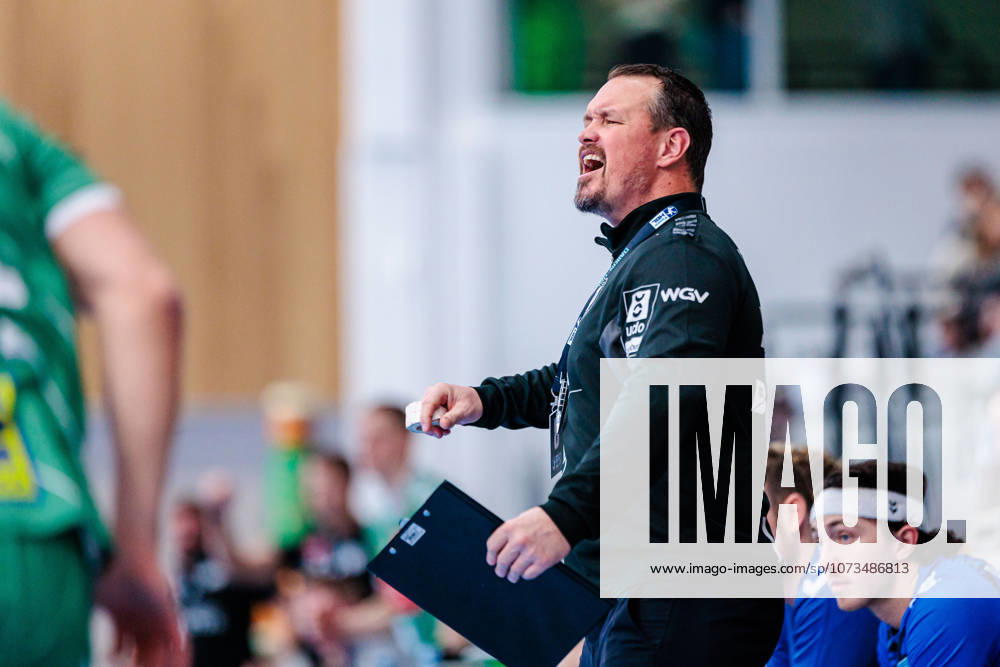 Misha Kaufmann TVB Stuttgart, Coach gestures GER, GWD Minden vs TVB Stuttgart, Handball, 1 Bundesliga, Matchday 23, Season 2025 2026, 01 03 2026 GER, GWD Minden vs TVB Stuttgart, Handball, 1 Bundesliga, Matchday 23, Season 2025 2026, 01 03 2026 Minden