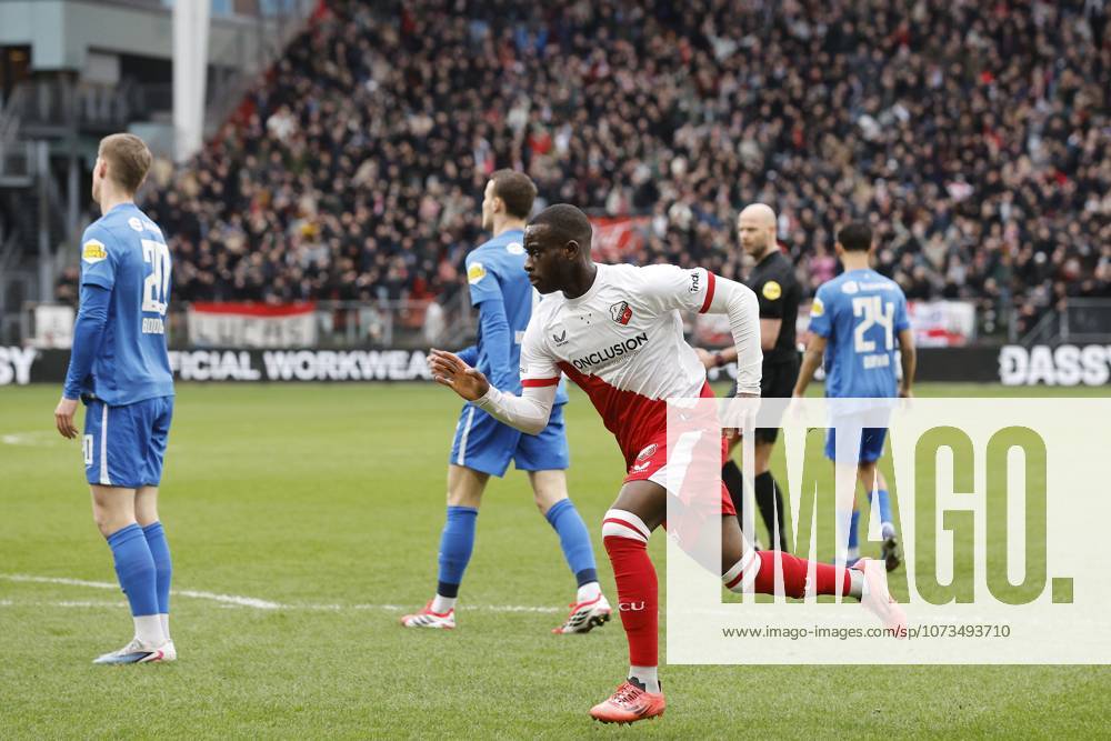 UTRECHT - Yoann Cathline of FC Utrecht celebrates the 1-0 goal during the Dutch Eredivisie match between FC Utrecht and AZ at the Galgenwaard Stadium on March 1, 2026, in Utrecht, Netherlands. BART STOUTJESDIJK ANP Eredivisie 2025-2026 ANPxSportx IVx 552135027 originalFilename: 552135027