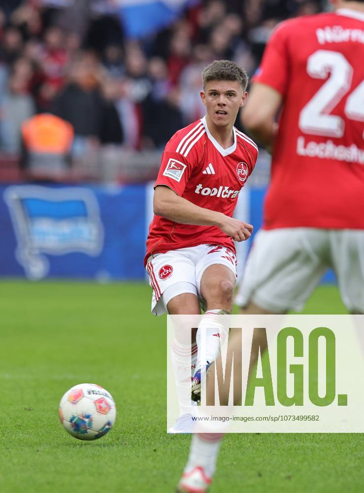 Soccer Season 2025 2026 2 Soccer Bundesliga 24 Matchday Hertha BSC Berlin HBSC 1 FC Nuremberg FCN Club Sportfoto Zink DaMa DFL regulations prohibit any use of photographs as image sequences and or quasi video only for editorial use Finn Ole Becker 25, 1 FC Nuremberg FCN spielt Ball