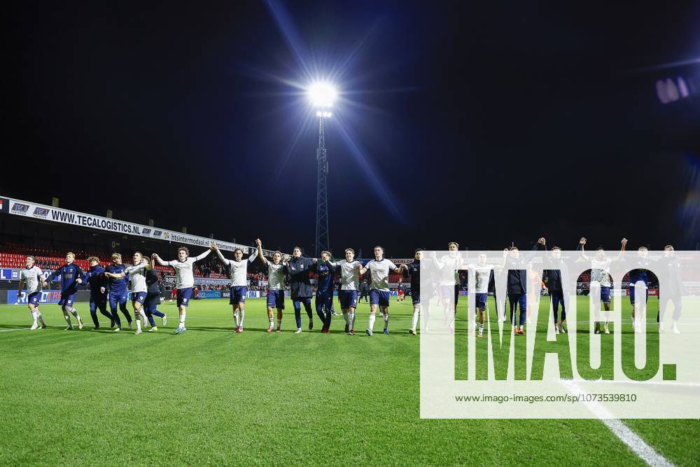 , Stadium Woudestein , season 2025 2026 , Dutch Eredivisie football . match between Excelsior Rotterdam and Go Ahead Eagles, final result 0-1, Picture shows celebrating the victory after the game by players GA Eagles Excelsior - Go Ahead Eagles x202024893x
