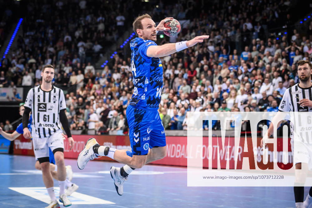 Kai Haefner TVB Stuttgart, 34 GER, TVB Stuttgart THW Kiel, DAIKIN HBL, Handball, Bundesliga, 24 Matchday, Season 2025 2026, 05 03 2026 GER, TVB Stuttgart THW Kiel, DAIKIN HBL, Handball, Bundesliga, 24 Matchday, Season 2025 2026, 05 03 2026 Stuttgart