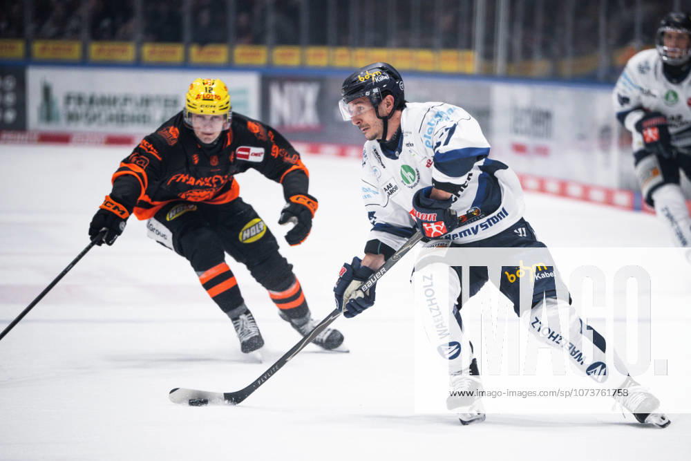 Noah Dunham Loewen Frankfurt, 12 GER, Loewen Frankfurt vs Iserlohn Roosters, Ice Hockey, Penny DEL, 49 Matchday, Season 2025 2026, 06 03 2026 Eibner Pressefoto Attila Ziga GER, Loewen Frankfurt vs Iserlohn Roosters, Ice Hockey, Penny DEL, 49 Matchday, Season 2025 2026, 06 03 2026 Frankfurt