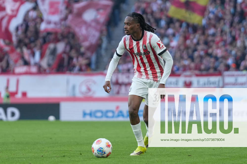 Jordy Makengo SC Freiburg, 33 on the ball , Germany, Soccer, 1 Bundesliga, 25 Matchday, 2025 2026, SC Freiburg vs Bayer 04 Leverkusen, 07 03 2026, Europa Park Stadion, Freiburg, Germany DFL REGULATIONS PROHIBIT ANY USE OF PHOTOGRAPHS AS IMAGE SEQUENCES AND OR QUASI VIDEO Freiburg Europa Park Stadion Baden Württemberg Germany