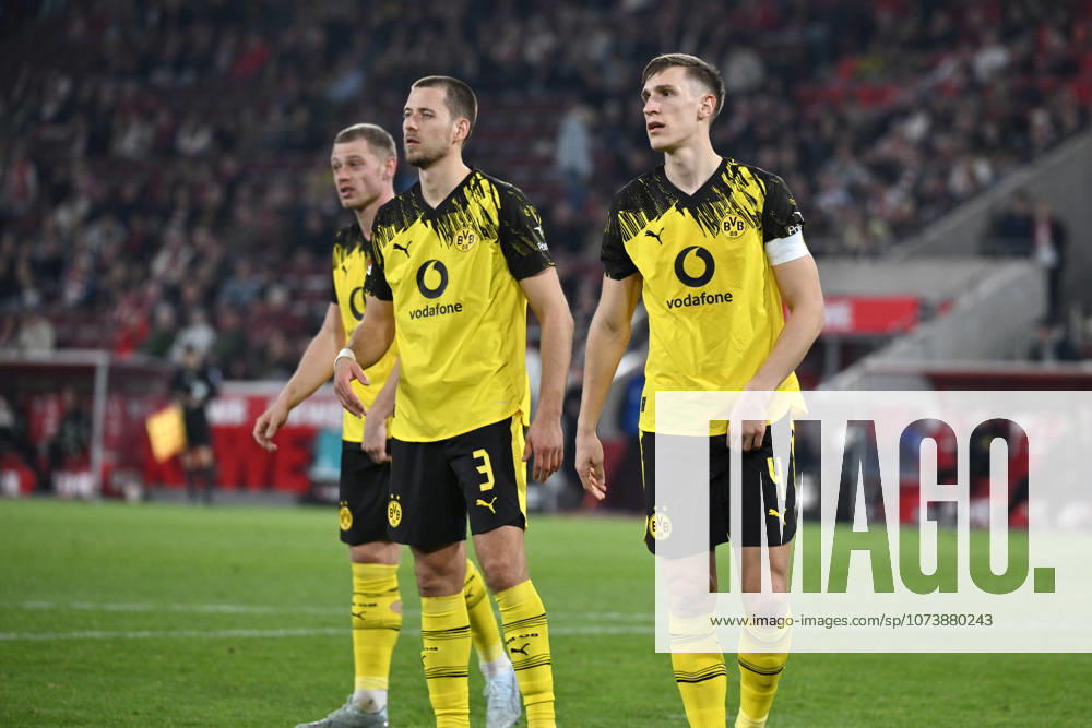 Nico Schlotterbeck Borussia Dortmund , Waldemar Anton Borussia Dortmund , Julian Ryerson Borussia Dortmund , v re 07 03 2026, Football 1 Bundesliga, Season 2025 2026, 25 Matchday, 1 FC Köln Borussia Dortmund 1 2 DFL regulations prohibit any use of photographs as image sequences and or quasi video Koeln RheinEnergieStadion Nordrhein Westfalen Germany Team2