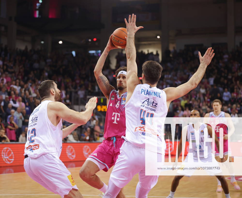 Michael Kessens Telekom Baskets Bonn vs SYNTAINICS MBC 23 Speiltag season 2025 26