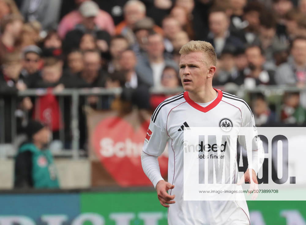Jonathan Burkhardt Eintracht Frankfurt Football, 1 BL, Season 2025 2026, Men, FC St Pauli vs Eintracht Frankfurt, 0 0 DFL REGULATIONS PROHIBIT ANY USE OF PHOTOGRAPHS AS IMAGE SEQUENCES AND OR QUASI VIDEO