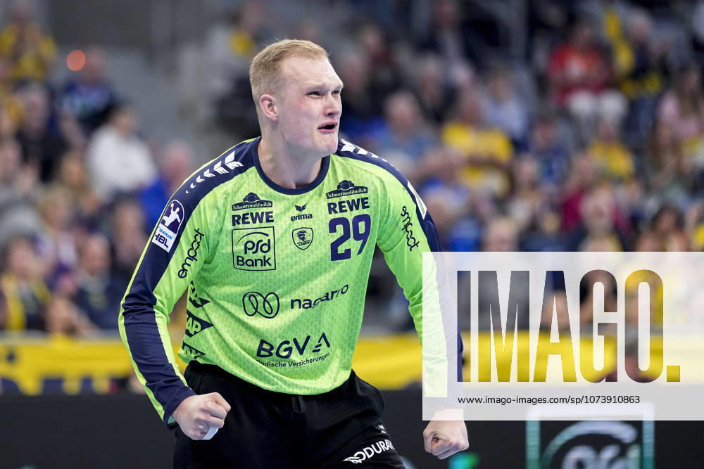 David Späth goalkeeper, RNL, 29 , Rhein Neckar Löwen player, single picture, single photo, action, cheer, cheers, cheers, celebration, joy, rejoice, rejoicing, confident, optimistic, positive, game scene, 08 03 2026, Mannheim Germany , Handball, Bundesliga, Rhein Neckar Löwen Bergischer HC