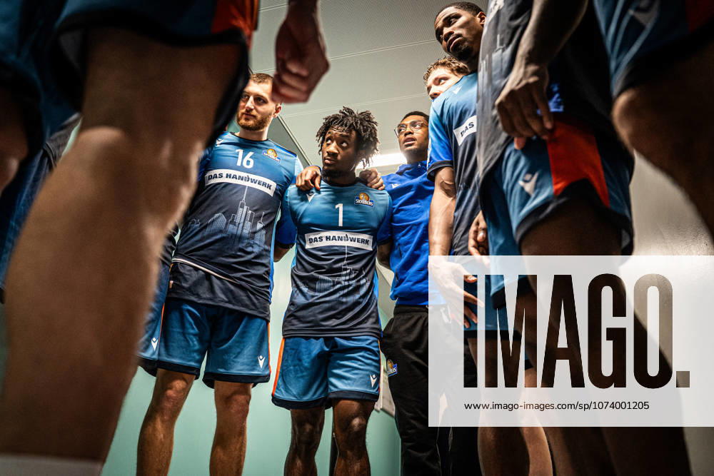 Basketball easyCredit BBL Bundesliga, Frankfurt Skyliners Bamberg Baskets v l Radii Caisin Skyliners Frankfurt , Isaiah Swope Skyliners Frankfurt Frankfurt am Main