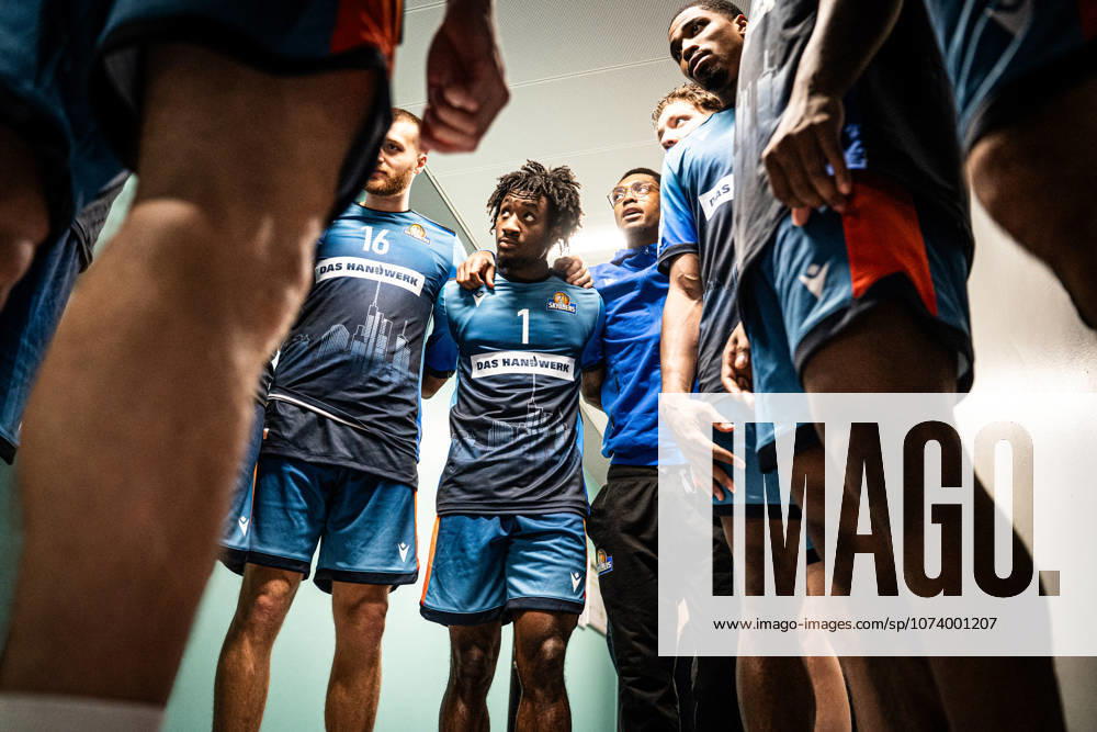 Basketball easyCredit BBL Bundesliga, Frankfurt Skyliners Bamberg Baskets v l Radii Caisin Skyliners Frankfurt , Isaiah Swope Skyliners Frankfurt Frankfurt am Main