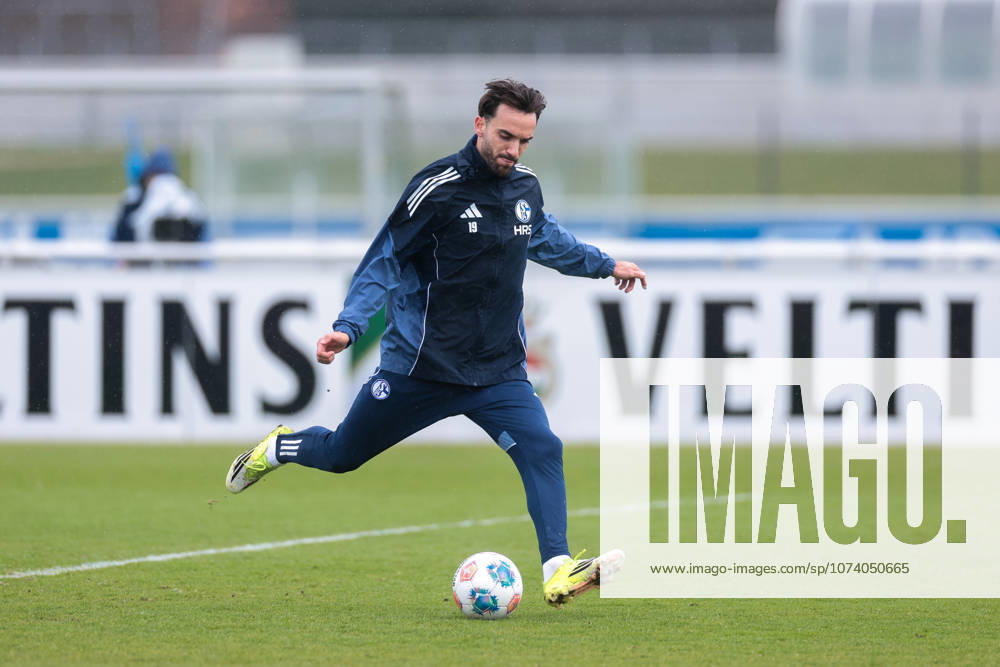 Football training of FC Schalke 04 Kenan Karaman FC Schalke 04 Gelsenkirchen training ground FC Schalke 04 NRW Germany xRHR PHOTO YYx