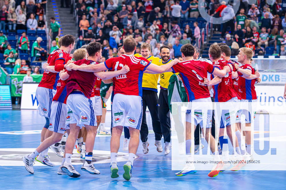 V l , TSV Hannover Burgdorf green vs HSV Hamburg white on matchday 25 of the 2025 2026 season in the DAIKIN Handball Bundesliga 13 03 2026, ZAG Arena Hannover, GER ,