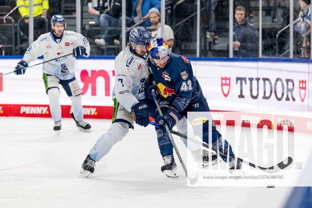 Fight for the puck duel between Nicolas Beaudin Straubing Tigers, 7 and Yasin Ehliz EHC Red Bull Muenchen, 42 GER, EHC Red Bull Muenchen vs Straubing Tigers, Ice Hockey, DEL, Matchday 51, Season 2025 2026, 13 03 2026 GER, EHC Red Bull Muenchen vs Straubing Tigers, Ice Hockey, DEL, Matchday 51, Season 2025 2026, 13 03 2026 Muenchen