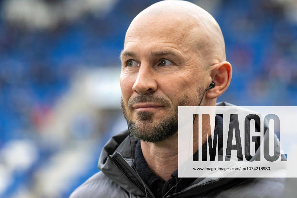 Coach Christian Ilzer TSG 1899 Hoffenheim Germany, Sinsheim, 14 03 2026, Football, Bundesliga TSG 1899 Hoffenheim vs VfL Wolfburg, Season 2025 2026, Matchday 26, PreZero Arena DFL DFB REGULATIONS PROHIBIT ANY USE OF PHOTOGRAPHS AS IMAGE SEQUENCES AND OR QUASI VIDEO