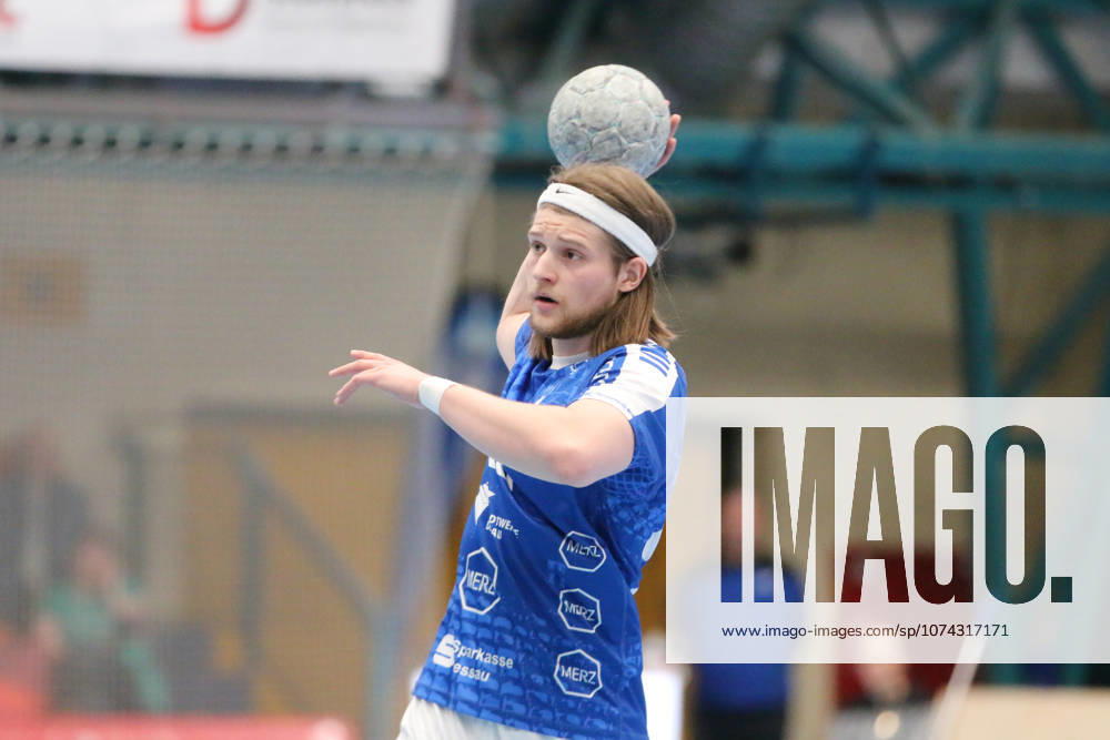 Handball Men 2025 2026 2 Handball Bundesliga 24 Matchday Dessau Roßlauer HV 06 HSG Krefeld Niederrhein Anhalt Arena Dessau Mika Schüler Dessau, 23, blue on the ball Dessau Roßlau Sachsen Anhalt Germany