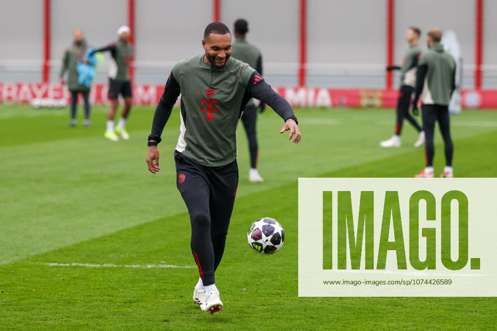 Jonathan Tah FC Bayern Muenchen, 04 with ball, GER, final training, FC Bayern Muenchen, football, UEFA Champions League, round of 16, second leg, 2025 2026 season, 17 03 2026, GER, final training, FC Bayern Muenchen, football, UEFA Champions League, round of 16, second leg, 2025 2026 season, 17 03 2026 Muenchen