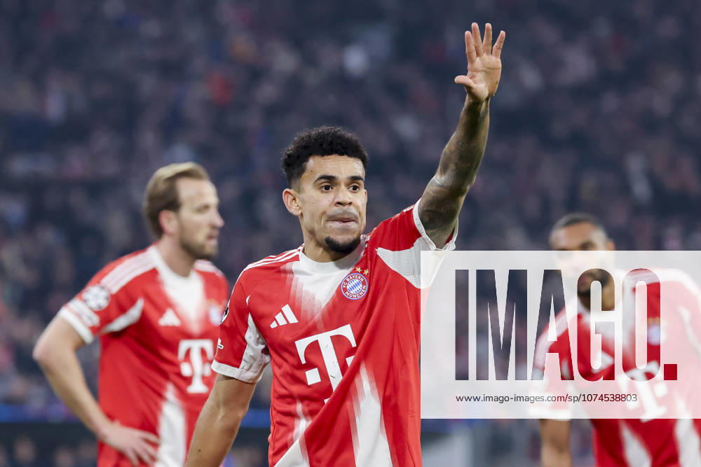 Luis Diaz FC Bayern Muenchen gestures, UEFA Champions League 2025 26 Round of 16 Second Leg, FC Bayern Munich v Atalanta BC, Football Arena Munich, March 18, 2026 in Munich, Germany Photo by Marco Steinbrenner DeFodi Images Luis Diaz FC Bayern Muenchen gestures, UEFA Champions League 2025 26 Round of 16 Second Leg, FC Bayern Munich v Atalanta BC, Football Arena Munich, March 18, 2026 in Munich, Germany Photo by Marco Steinbrenner DeFodi Images