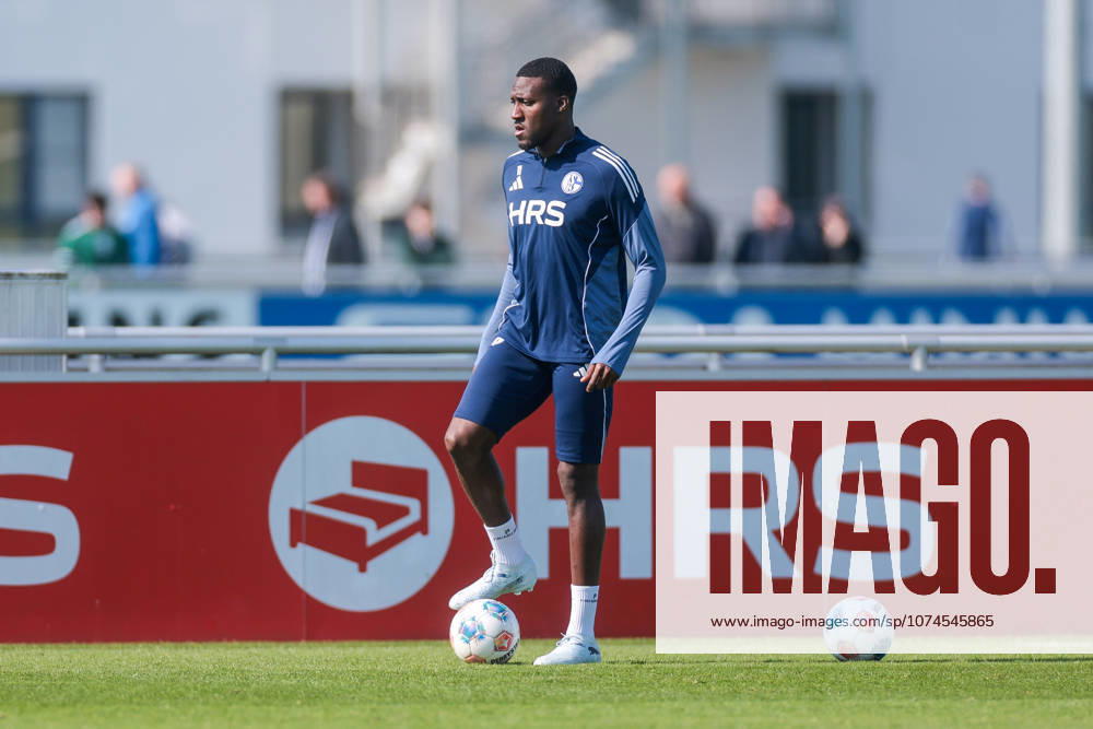 Football, Training of FC Schalke 04 Bryan Lasme FC Schalke 04 Gelsenkirchen Training ground FC Schalke 04 NRW Germany xRHR PHOTO YYx