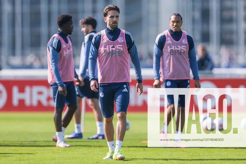 Football, Training of FC Schalke 04 Kenan Karaman FC Schalke 04 Gelsenkirchen Training ground FC Schalke 04 NRW Germany xRHR PHOTO YYx