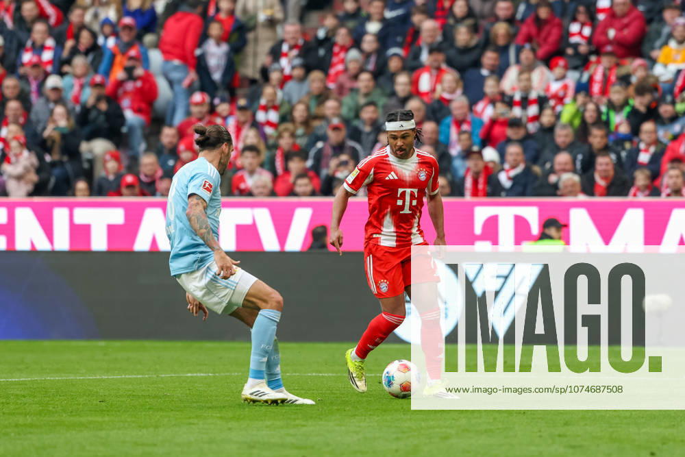 Serge Gnabry FC Bayern Muenchen, 07 with Christopher Trimmel 1 FC Union Berlin, 28 , GER, FC Bayern Muenchen vs 1 FC Union Berlin, Football, Bundesliga, Matchday 27, Season 2025 2026, 21 03 2026, , GER, FC Bayern Muenchen vs 1 FC Union Berlin, Football, Bundesliga, Matchday 27, Season 2025 2026, 21 03 2026 Muenchen