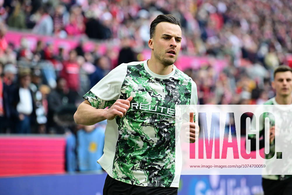 Cologne Football, Men, Season 2025 2026, 1 FC Koeln vs Borussia Moenchengladbach Haris Tabakovic Gladbach DFL regulations prohibit any use of photographs as image sequences and or quasi video Rhein Energie Stadion NRW Germany
