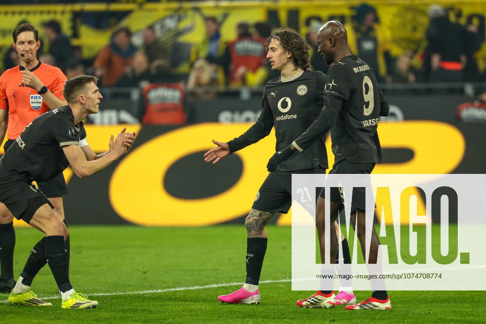 Dortmund, Germany, 21 03 26, Nico Schlotterbeck Borussia Dortmund , Fabio Silva Borussia Dortmund celebrate after the goal to 2 2 by Serhou Guirassy Borussia Dortmund during the Bundesliga 1 match between Borussia Dortmund Hamburger SV at Signal Iduna Park in Dortmund Photo by Joachim Bywaletz DFB DFL REGULATIONS PROHIBIT ANY USE OF PHOTOGRAPHS AS IMAGE SEQUENCES AND OR QUASI VIDEO